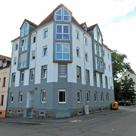 Stilvolle Ferienwohnung Mit Stellplatz Wlan Free Netflix Naehe Bahnhof Цвиккау Экстерьер фото
